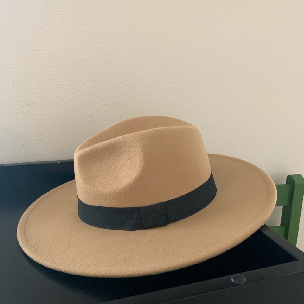 Tan Hat - NWT!